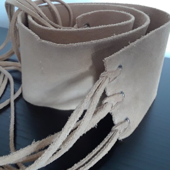 Soft Suede Wide Boho Hip Tie Belt With Fringes - Picture 1 of 8
